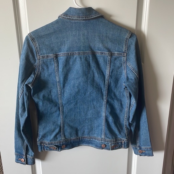 Old Navy Women’s Denim Jacket - Picture 2 of 3